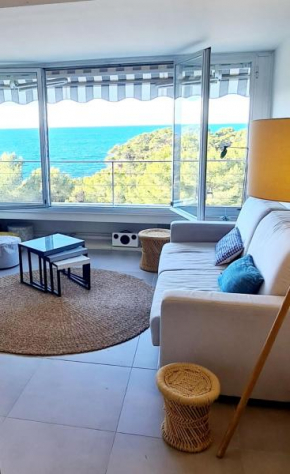 SUPERBE APPARTEMENT VUE MER - PLAGE, PISCINE et TENNIS PRIVE